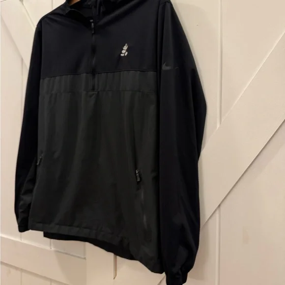 Disney Nike Golf Embroidered Mickey Mouse Shield Pullover Jacket for Adults - Picture 2 of 5